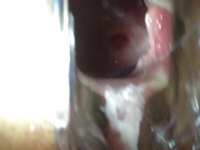Tarfa stimuleaza fundul ei ejaculări în gură